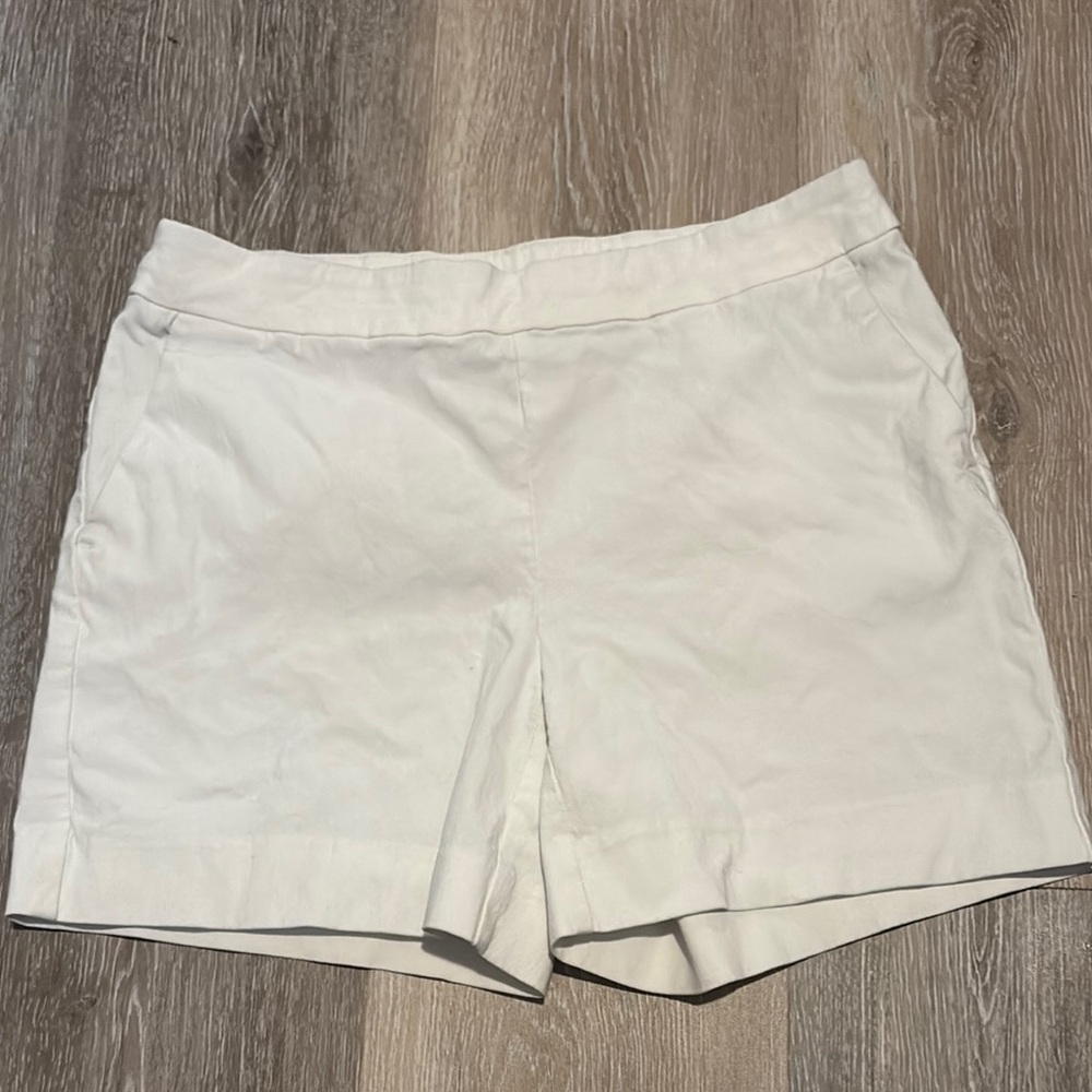 Catherine Malandrino White Bermuda Shorts Classic Style